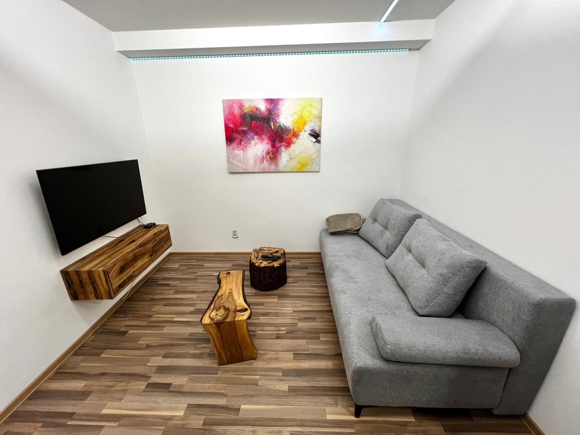 Palackeho Lobby Apartment ออลอโมตซ์ ภายนอก รูปภาพ