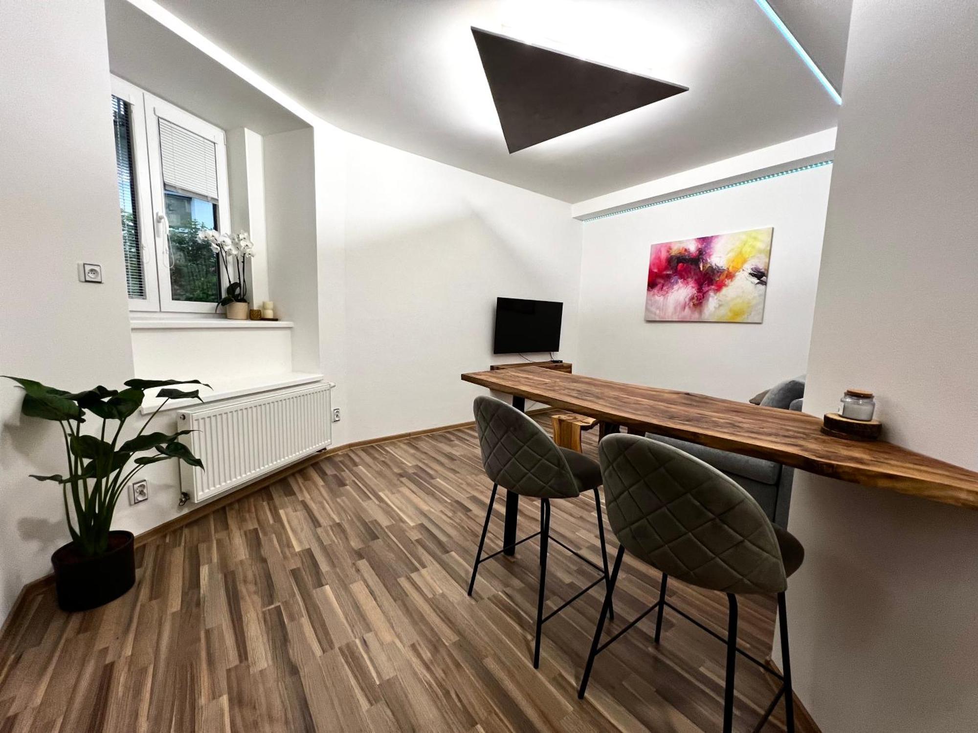 Palackeho Lobby Apartment ออลอโมตซ์ ภายนอก รูปภาพ